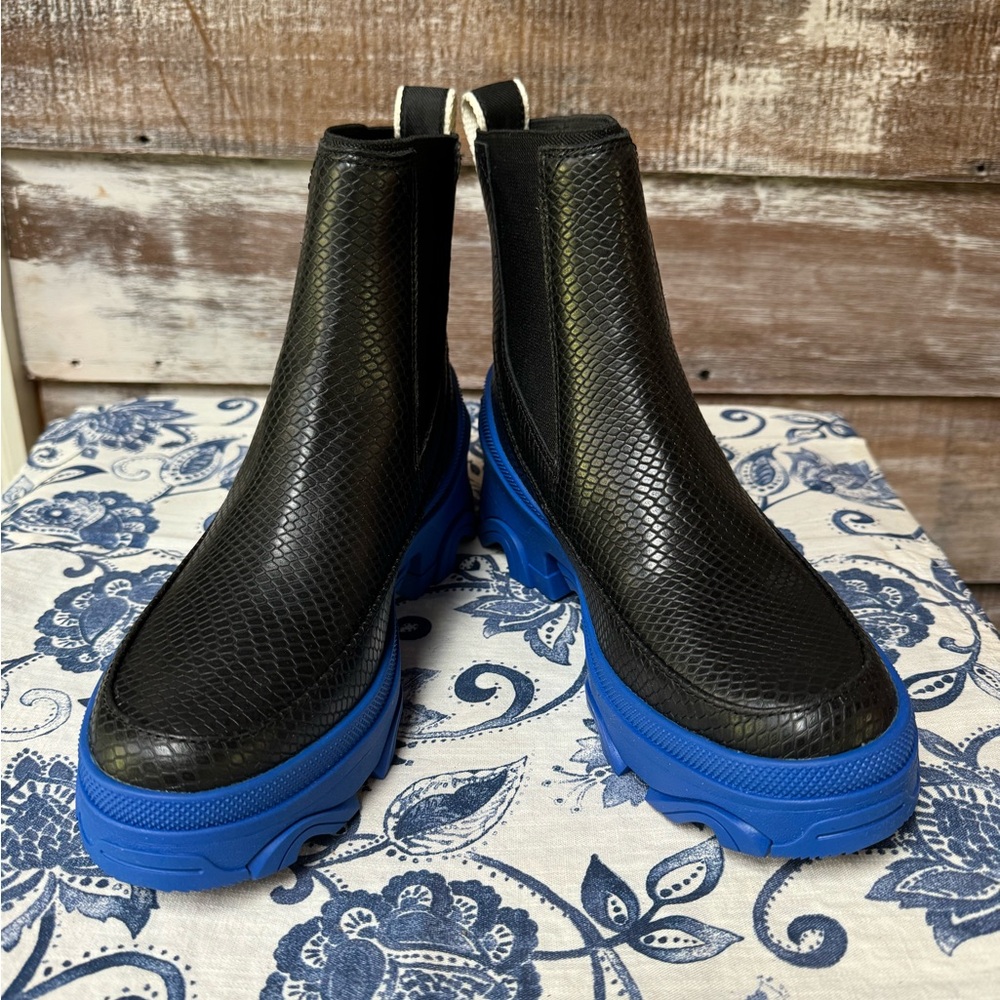 Sorel Black & Blue Chunky Chelsea Boots - Picture 8 of 10